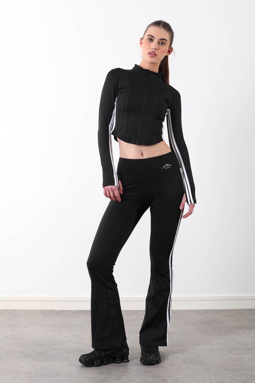 The District Set in Black